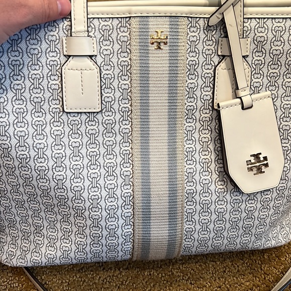 Tory Burch Small Gemini Link Coated Canvas Tote. Color: New Ivory - Picture 14 of 14